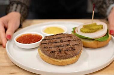 Low-Res_Cell Grown Burger (SciFi Foods)