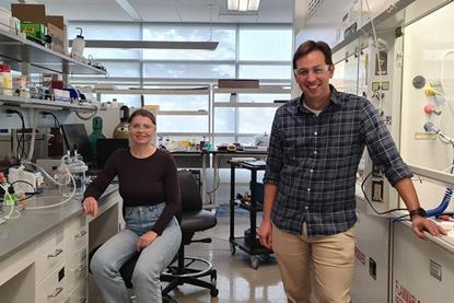Karina_and_Leander_in_the_lab_1100p