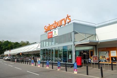 Basingstoke,,Uk-,September,2022:,Sainsbury?s,Entrance,With,Argos,And,Lloyds
