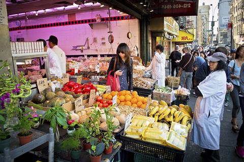 New,York,-,April,27:,A,Sidewalk,Produce,Stand,In