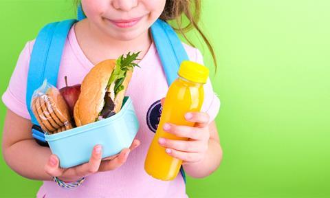 girl-with-lunch
